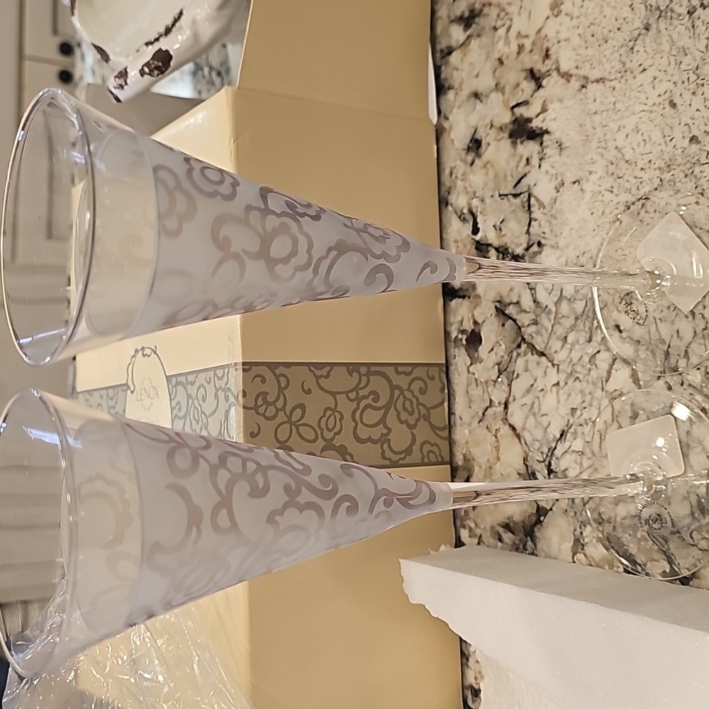 NIB Lenox Heirness Flute Pair